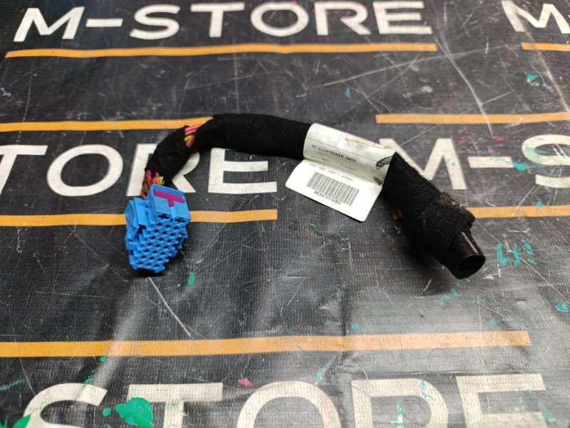 Разъем A4 2005 B7/8E ALT