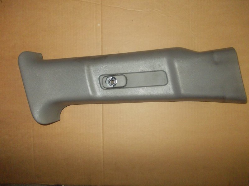 Накладка центральной стойки правая Subaru Forester SG5 94012SA000 контрактная