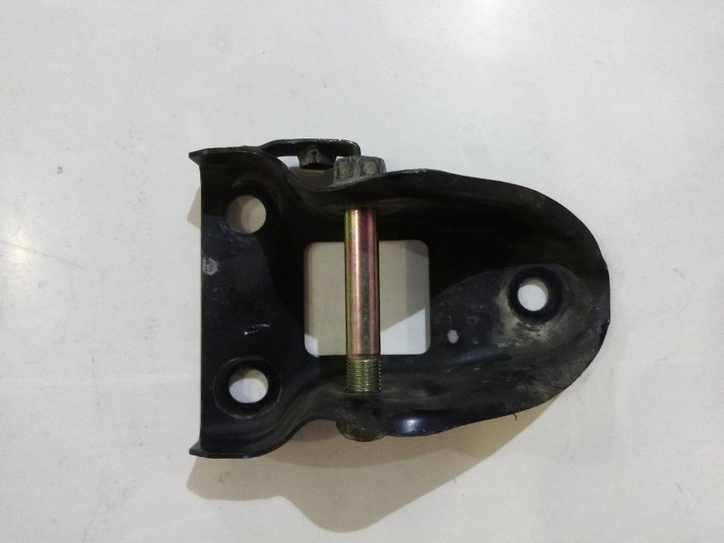 Кронштейн рычага задний левый Subaru Forester SG5 EJ203 20540SA010 контрактная