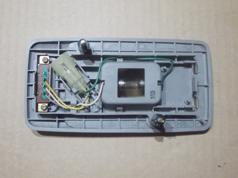 Фонарь потолочный Forester SG5 EJ203 Фонарь потолочный Forester SG5 EJ203