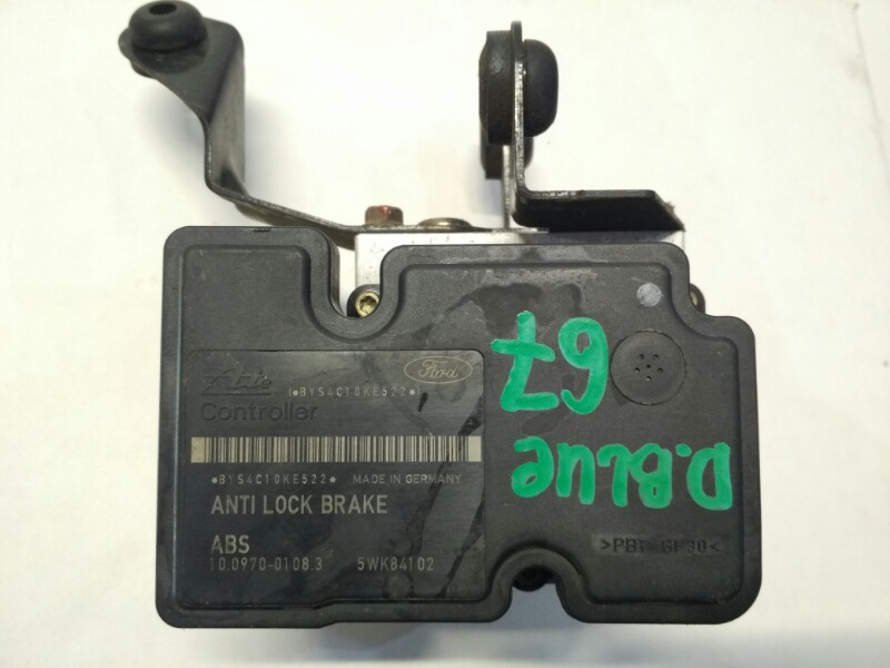 Блок abs Mazda Axela BK3P Блок abs Mazda Axela BK3P