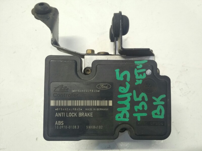 Блок abs Mazda Axela BK3P Блок abs Mazda Axela BK3P
