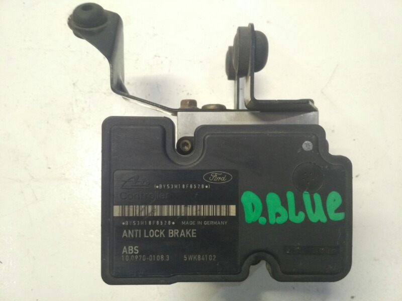 Блок abs Mazda Axela BK3P Блок abs Mazda Axela BK3P