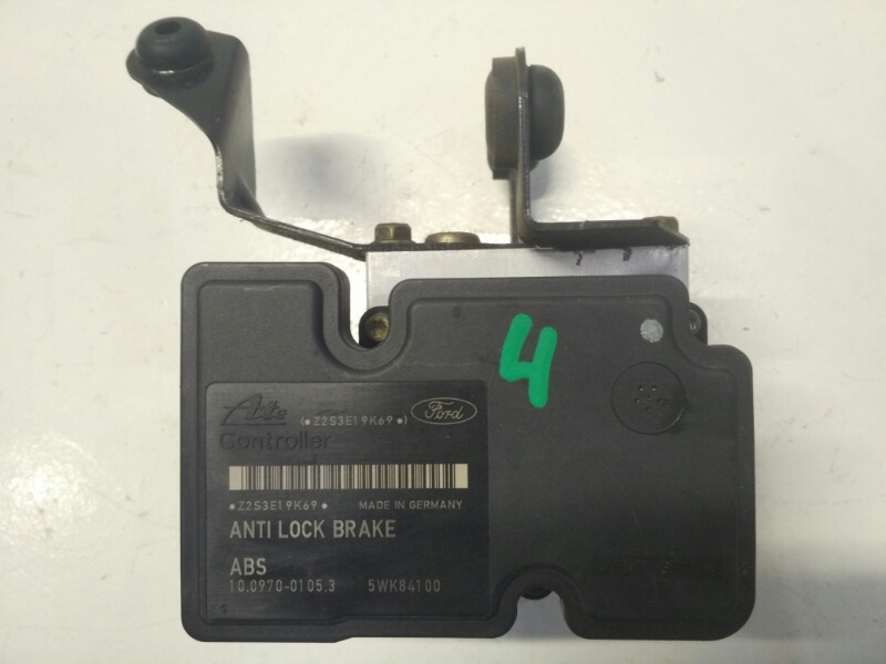 Блок abs Mazda Axela BK3P Блок abs Mazda Axela BK3P