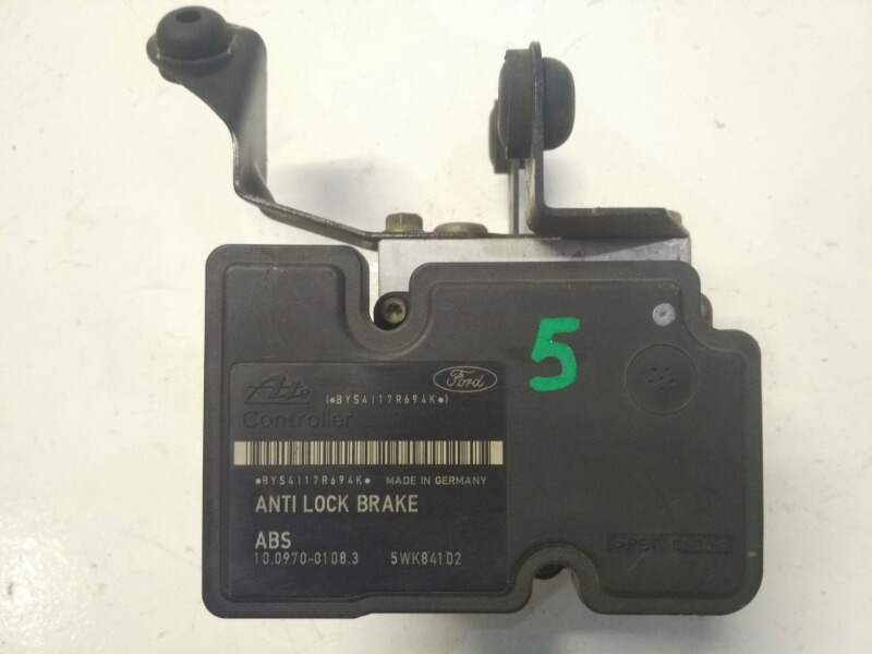 Блок abs Mazda Axela BK3P Блок abs Mazda Axela BK3P