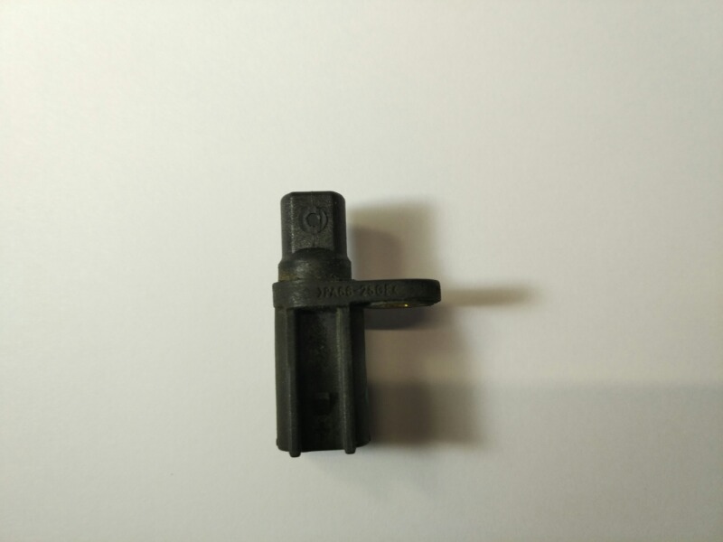 Датчик ABS задний Mazda Axela CR Датчик ABS задний Mazda Axela CR