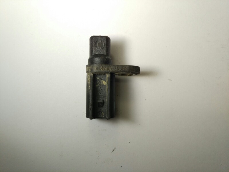 Датчик ABS задний Mazda Axela CR