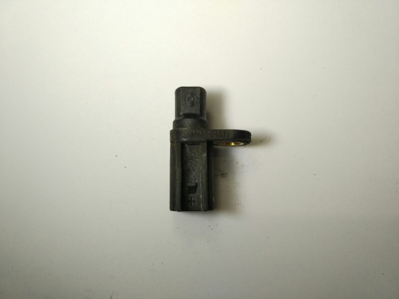 Датчик ABS задний Mazda Axela CR Датчик ABS задний Mazda Axela CR