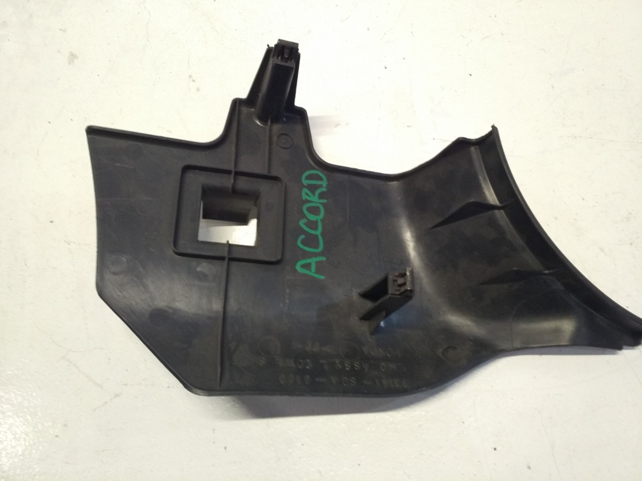 Накладка стойки передняя левая Accord GH-CF3 Накладка стойки передняя левая Accord GH-CF3