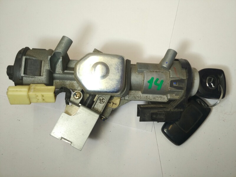 Замок зажигания Mazda Axela BK3P Замок зажигания Mazda Axela BK3P