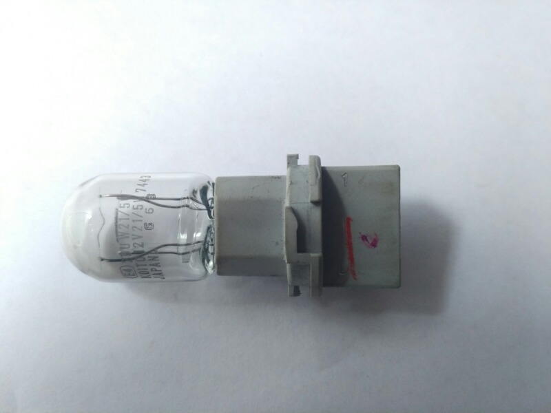 Патрон лампочки Axela BK3P