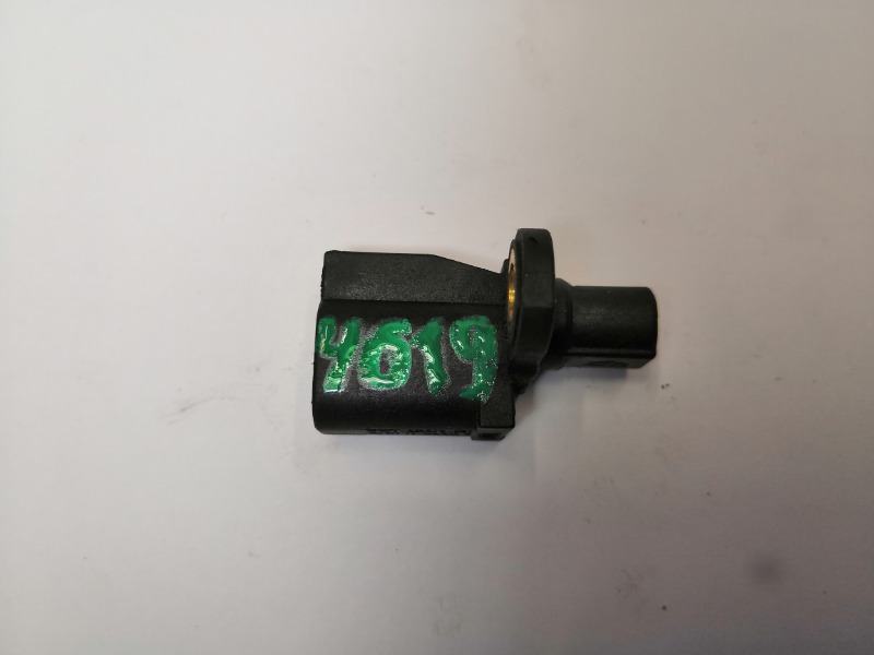 Датчик ABS задний Mazda Axela BK BP4K43711A контрактная