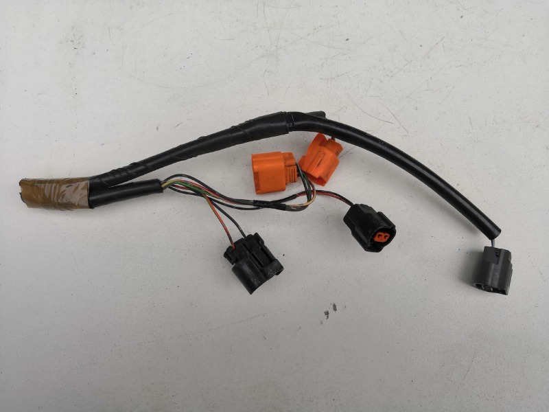 Разъем фары Mazda Axela BK3P Разъем фары Mazda Axela BK3P