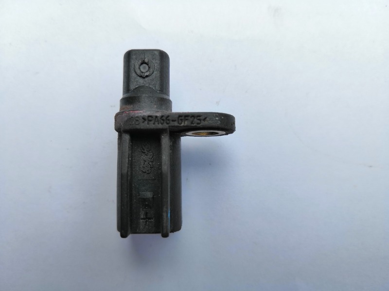 Датчик ABS задний Mazda Axela BK