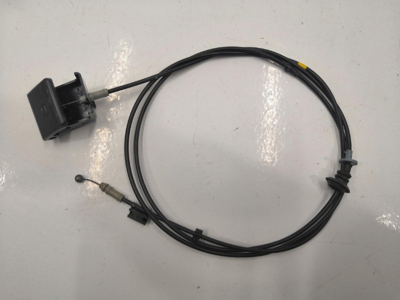 Трос капота Mazda Axela BK3P Трос капота Mazda Axela BK3P