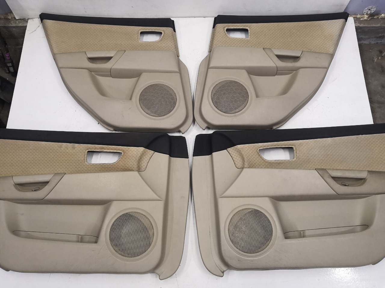 Обшивки дверей Mazda Axela BK3P Обшивки дверей Mazda Axela BK3P