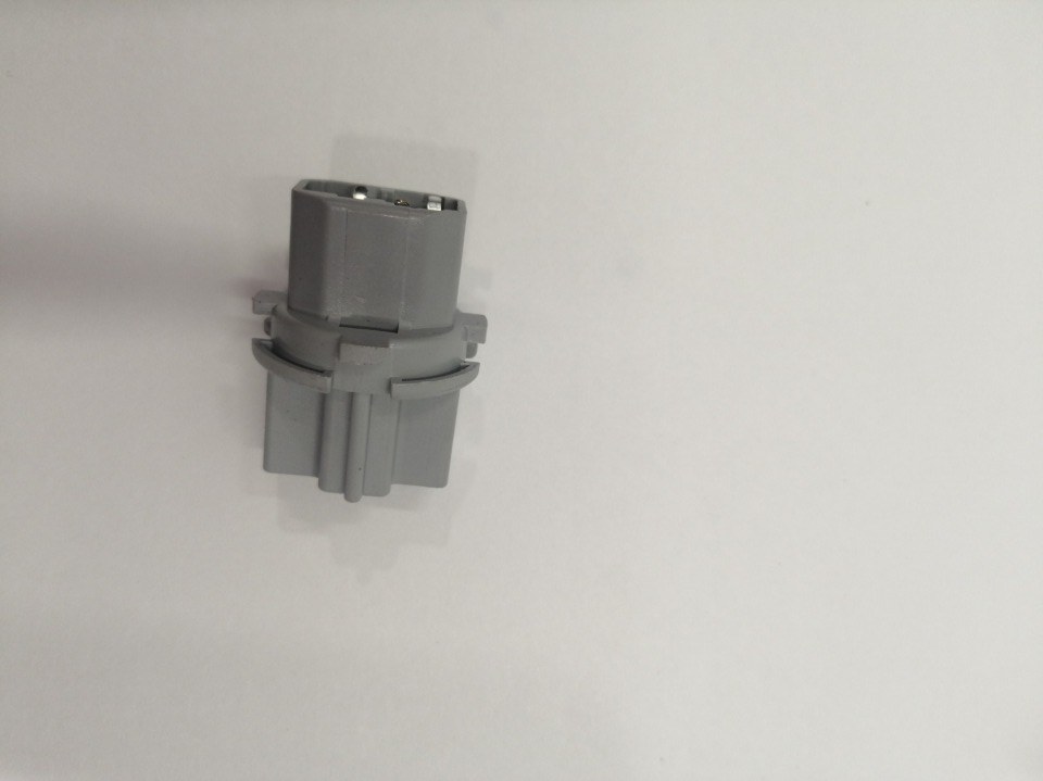 Патрон лампочки стоп-сигнала Mazda Axela BK3P Патрон лампочки стоп-сигнала Mazda Axela BK3P