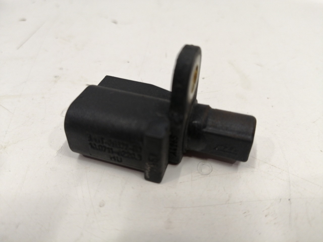 Датчик abs Mazda Axela BK Датчик abs Mazda Axela BK