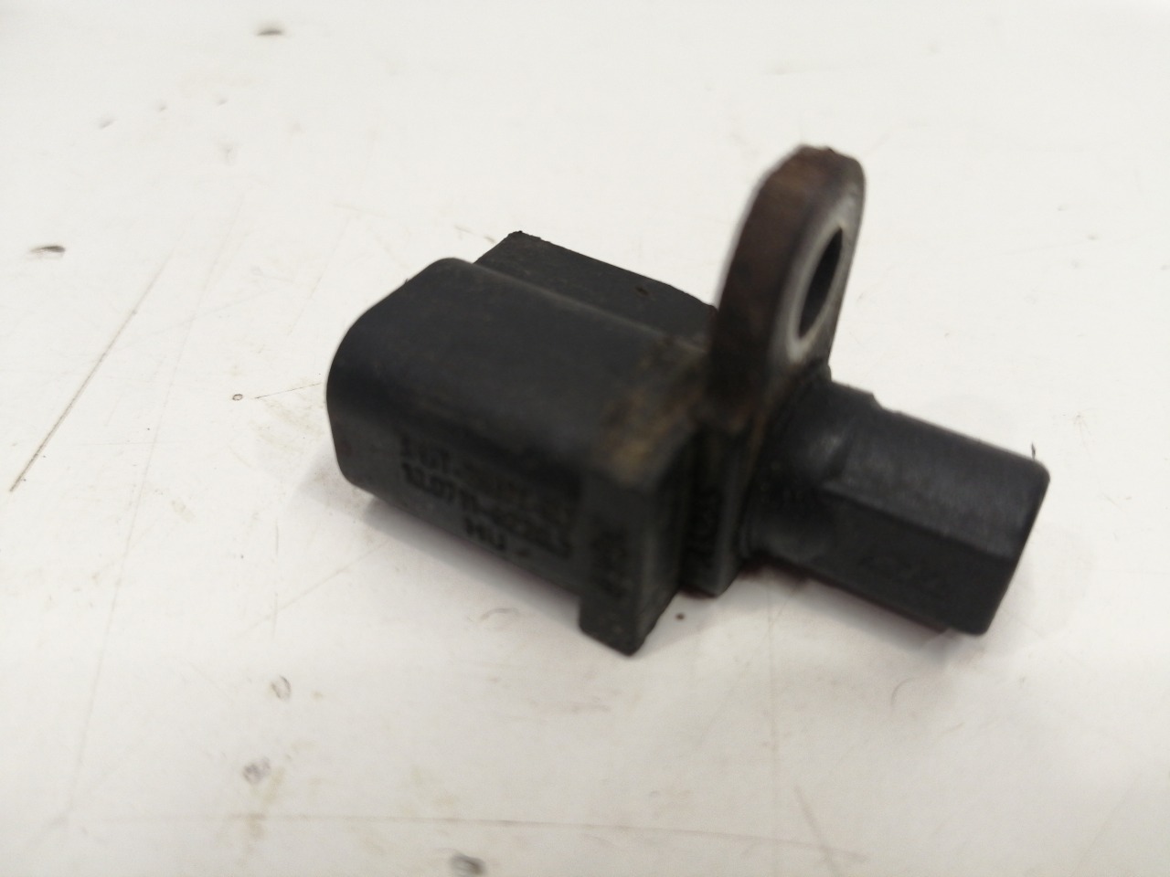 Датчик abs Mazda Axela BK Датчик abs Mazda Axela BK
