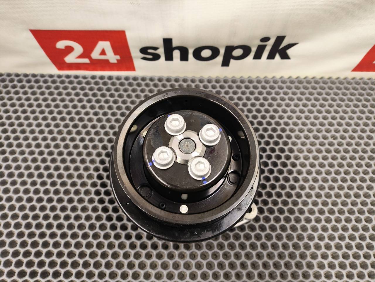 Насос системы охлаждения Volkswagen A1 8X1 BLS 5380732100 новая