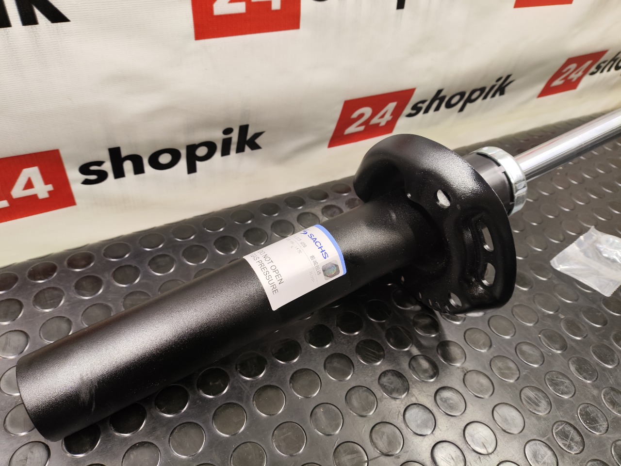 Амортизатор передний Volkswagen Tiguan 5N1