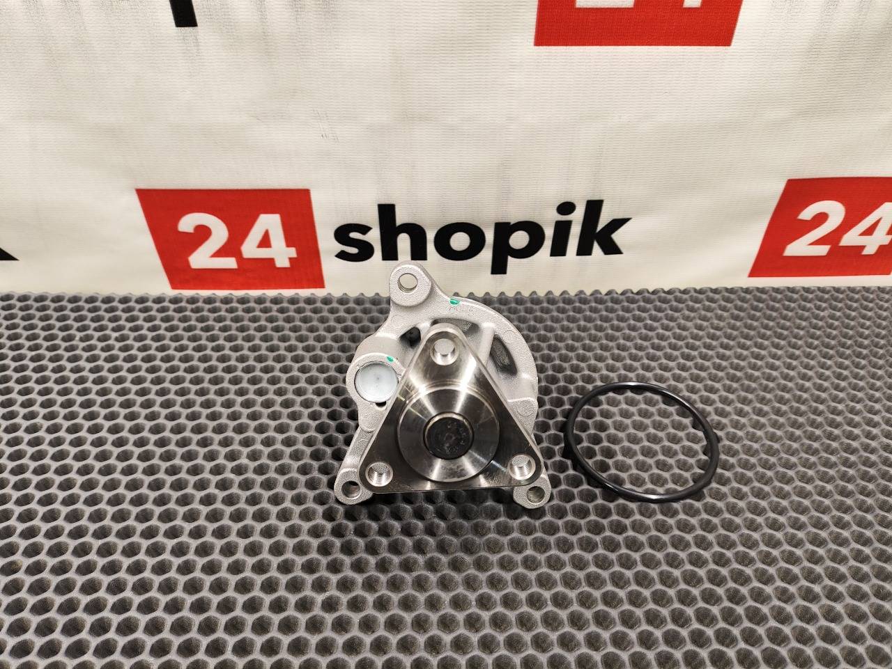 Насос системы охлаждения Mazda Mazda3 BK L8 VKPC54002 новая