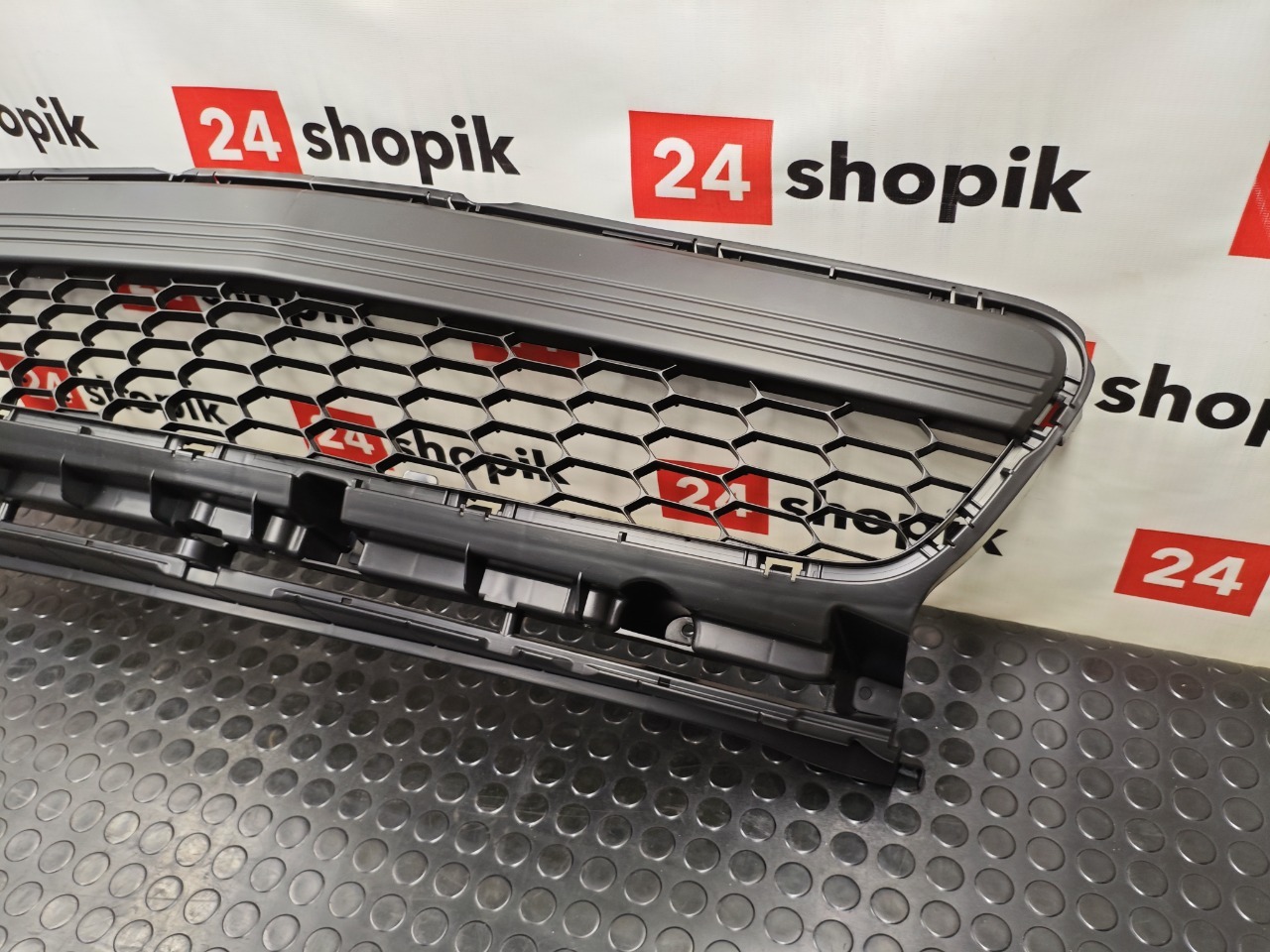 Решетка бампера Axela BK3P
