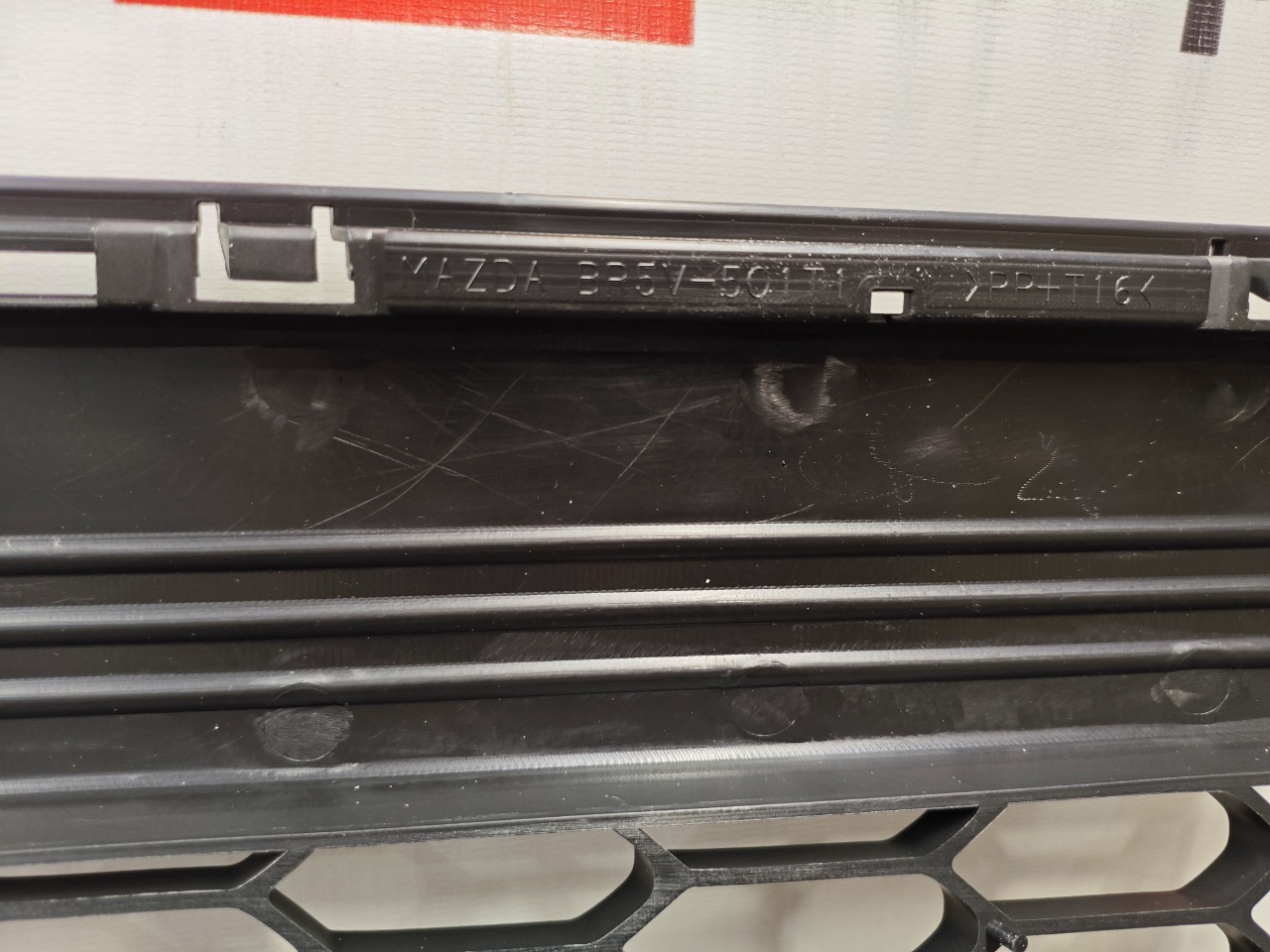 Решетка бампера Axela BK3P