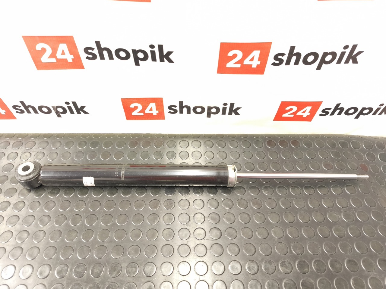 Амортизатор задний Mazda Mazda6 2012-2018 GJ KR11-28-910 новая