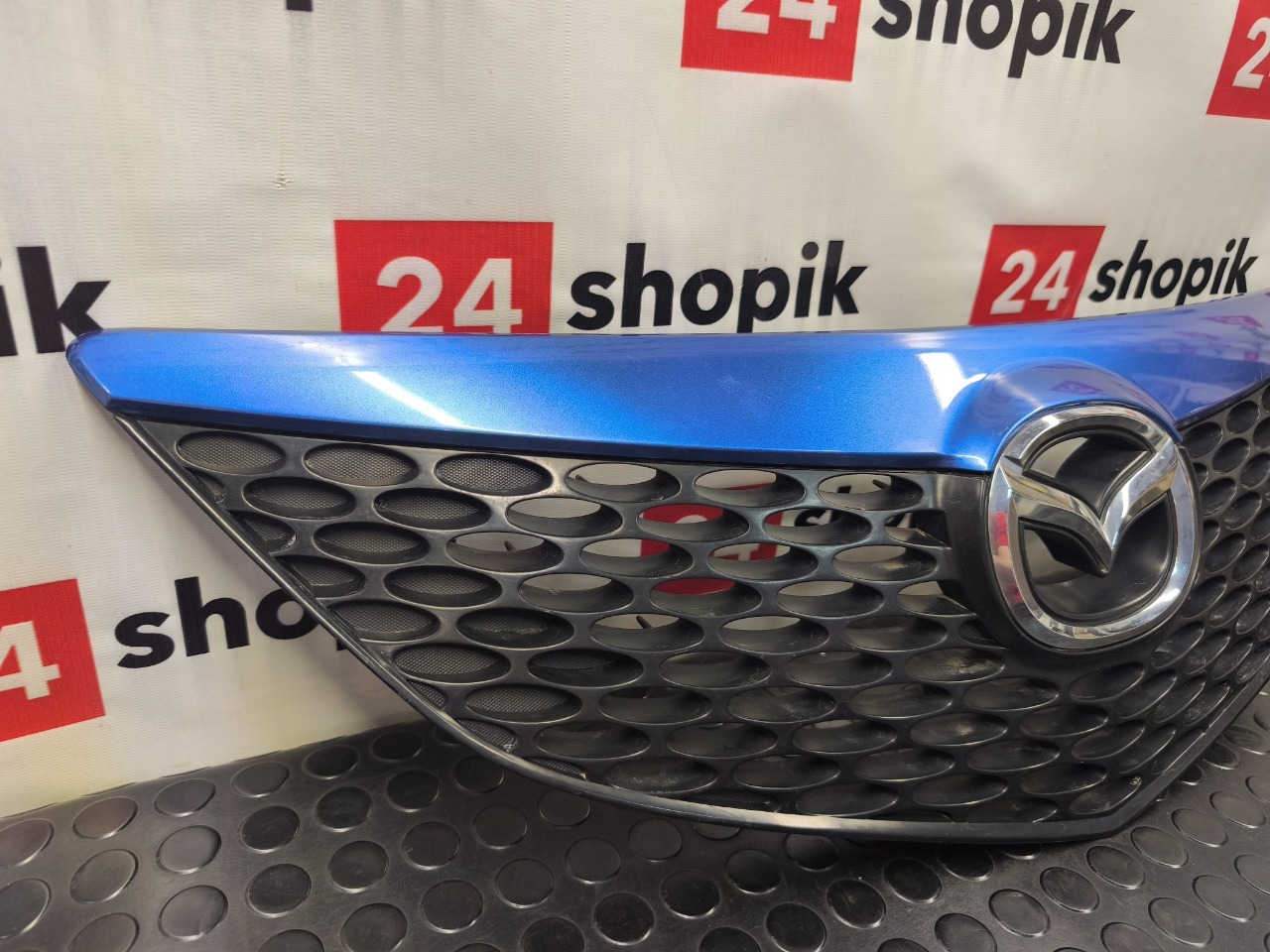 Решетка радиатора Mazda Mazda3 BK