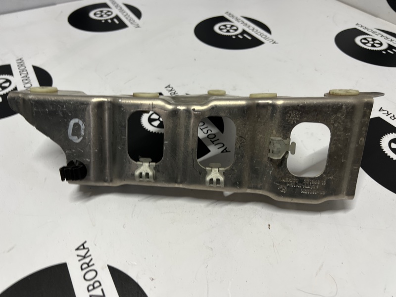 Крепление левое x7 2020 G07 B57D30C