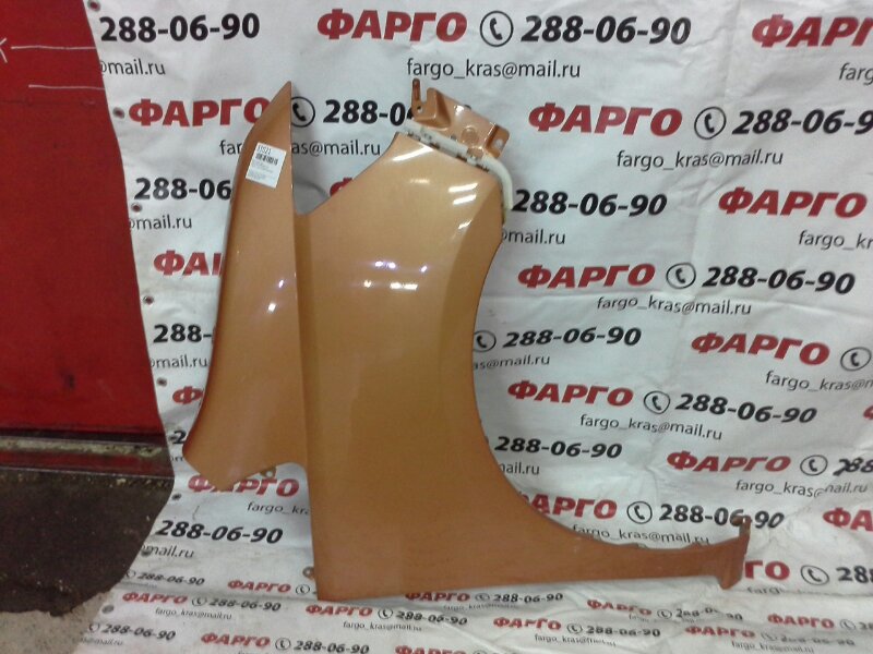 Крыло Nissan Serena C25 MR20DE переднее правое