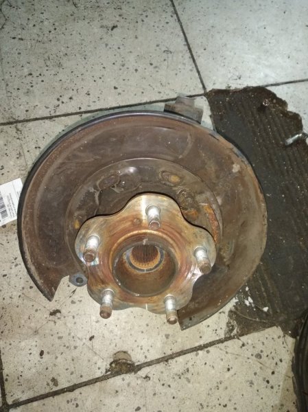 Ступица Nissan Cedric MY34 VQ25DD задняя левая