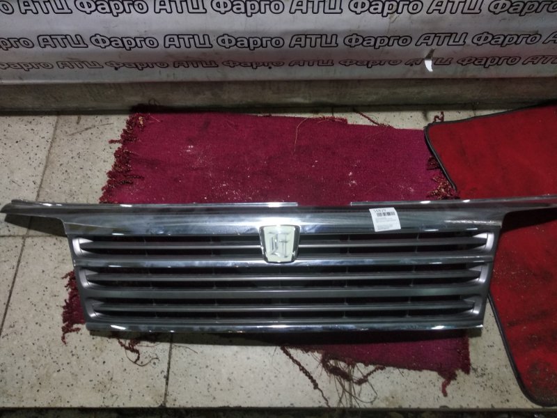 Решетка радиатора Nissan Elgrand APE50 VQ35DE передняя