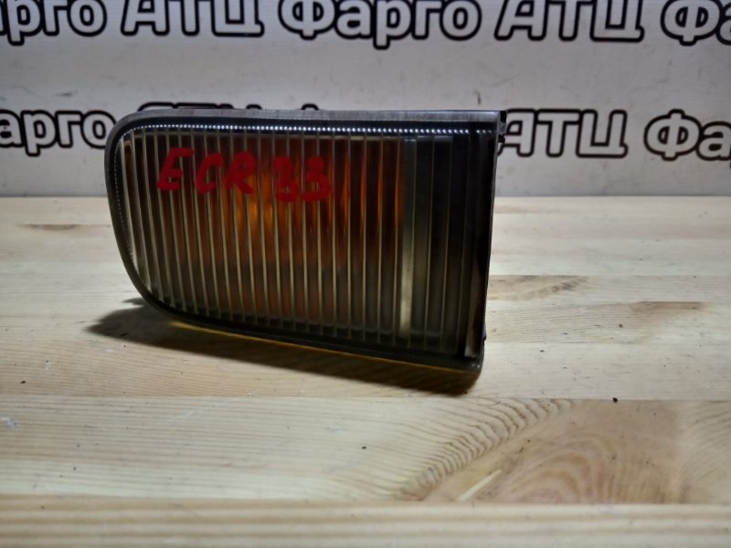 Габарит Nissan Skyline ECR33 RB25DE передний правый