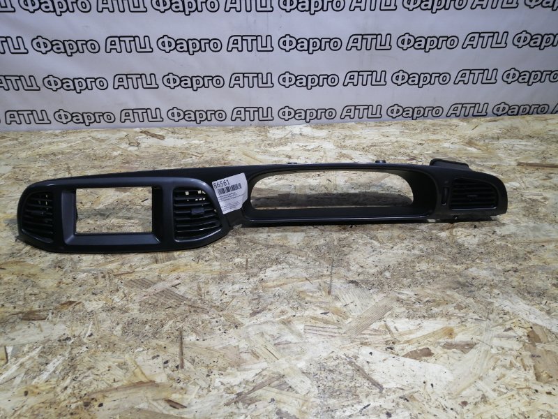 Консоли панели приборов Nissan Liberty PM12 SR20DE