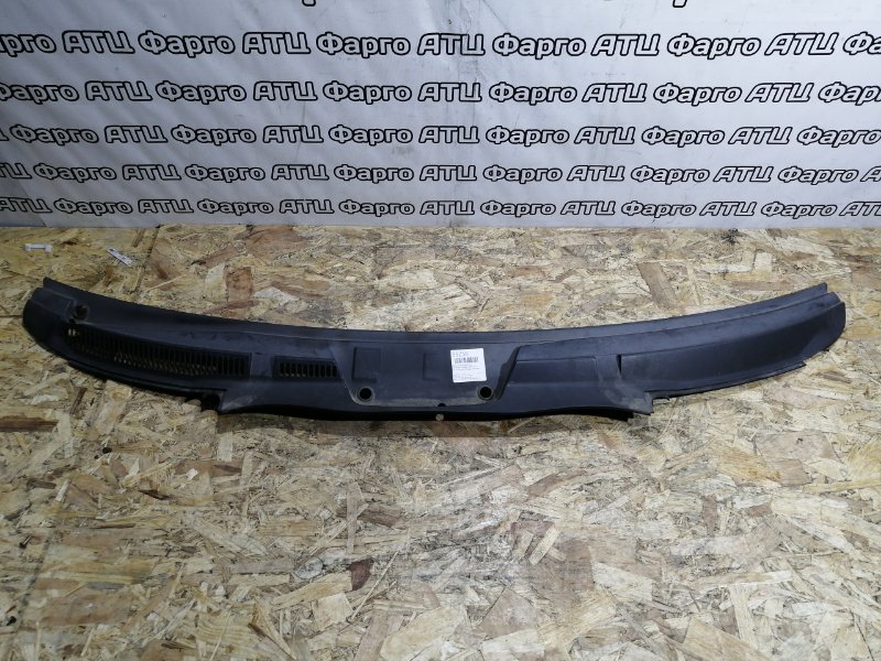 Решетка под лобовое стекло Volkswagen Touareg 7L BMV 2005