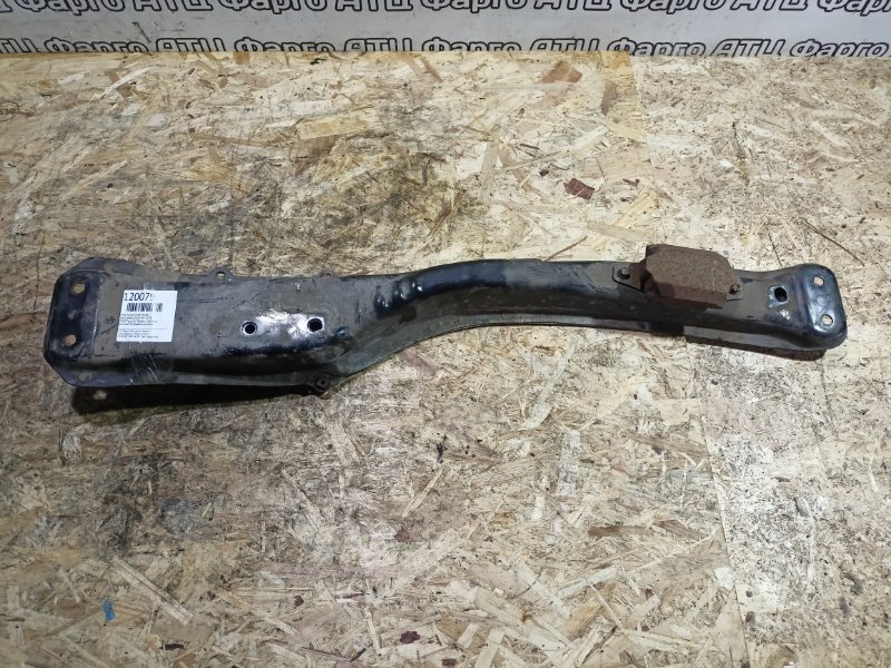 Балка продольная Toyota Nadia SXN10H 3S-FE передняя