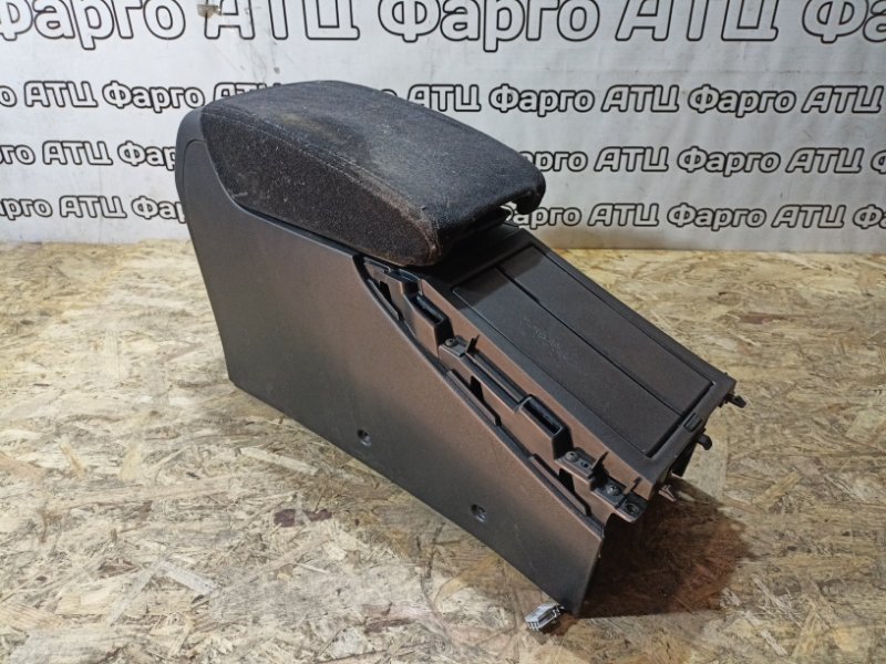 Подлокотник Honda Inspire UA4 J25A