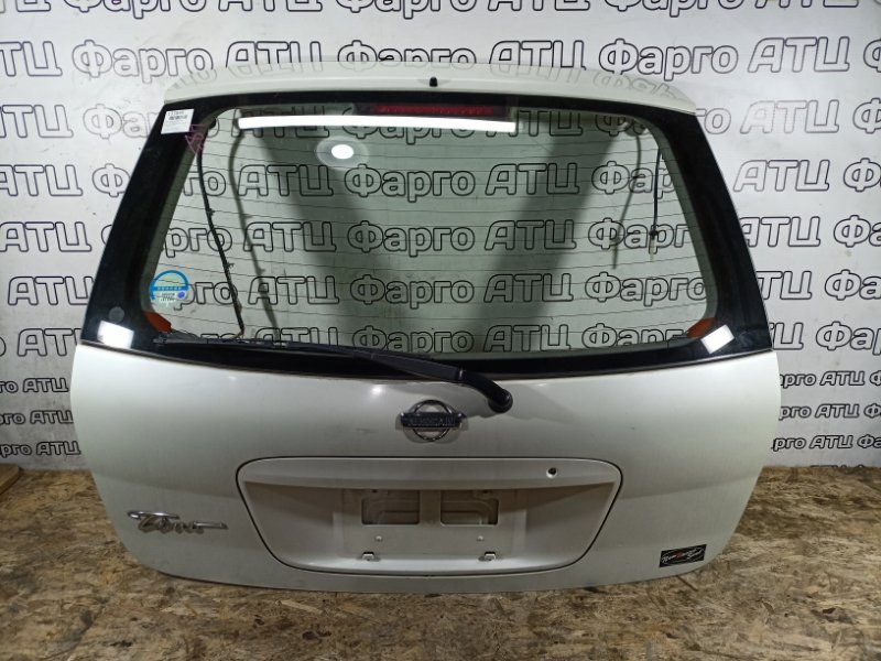 Дверь задняя багажника Nissan Tino V10 QG18DE задняя