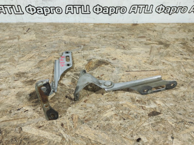 Петля капота Honda Civic Ferio ES1 D15B передняя