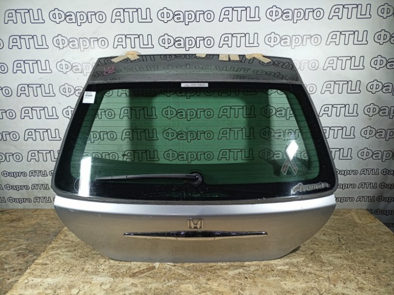 Дверь задняя багажника Honda Avancier TA1 F23A задняя