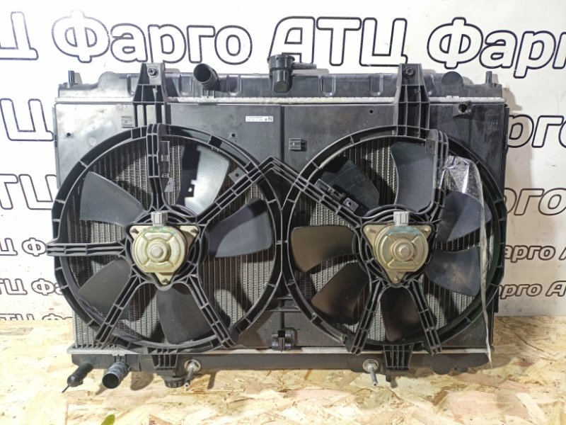 Радиатор двигателя Nissan Tino V10 QG18DE