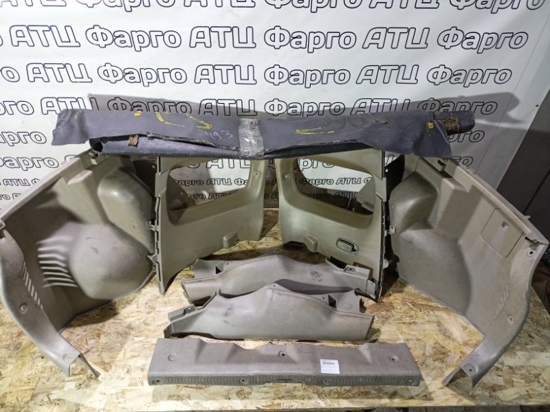 Обшивка багажника Mazda Demio DW3W B3-E