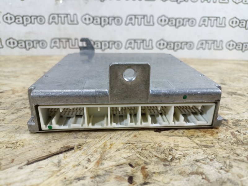 Блок управления двс Honda Stream RN1 D17A