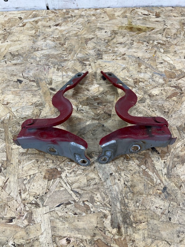 Петля капота передняя Demio DW3W B3