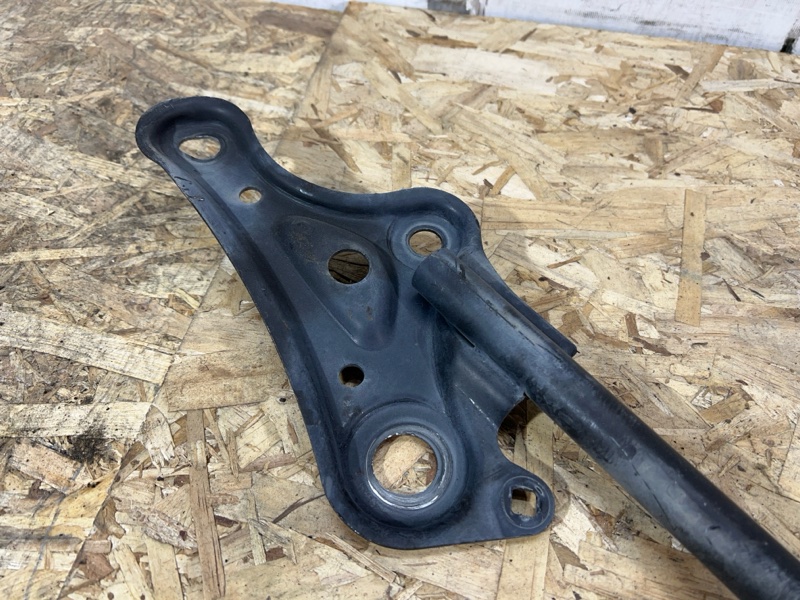 Распорка передняя Toyota Brevis JCG11 1JZ-GE