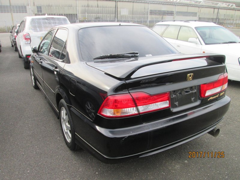 Honda Accord 1.8 16V (Europa) (1998-2002) технические характеристики, фото, отзывы