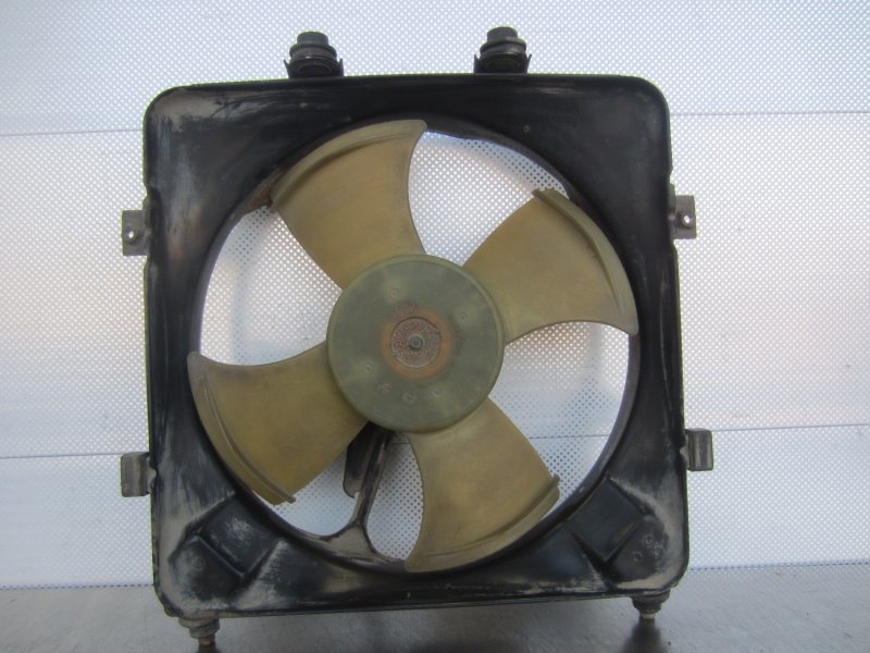 Вентилятор кондиционера Isuzu Gemini MJ3 D15B 1996