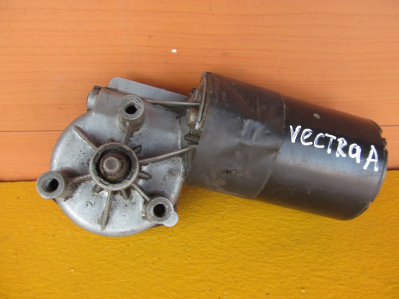 Моторчик стеклоочистителя Opel Vectra A передний